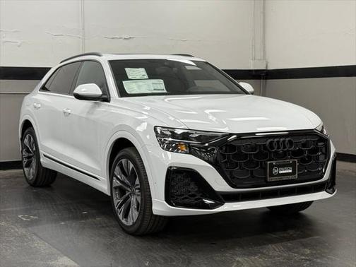 2025 Audi Q8 55 Premium Plus
