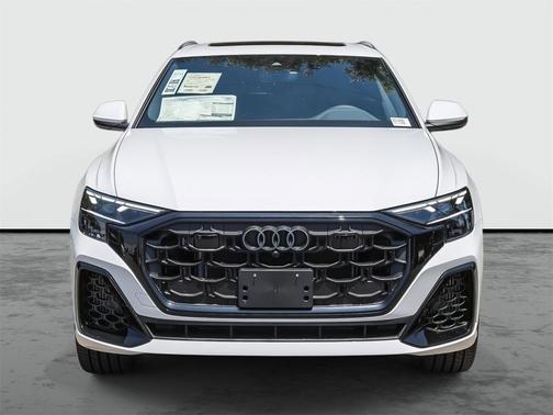 2025 Audi Q8 55 Premium Plus