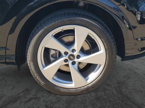 2025 Audi Q5 Prestige TFSI quattro S tronic