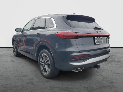 2025 Audi Q5 Premium TFSI quattro S tronic