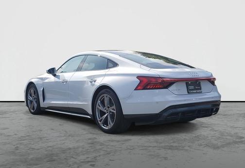 2024 Audi e-tron GT Premium Plus quattro