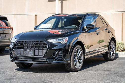 2025 Audi Q3 Premium 45 TFSI S line quattro Tiptronic