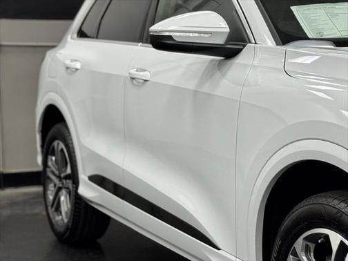 2025 Audi Q5 Premium