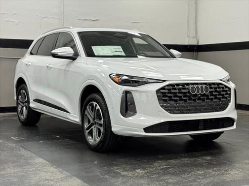 2025 Audi Q5 Premium