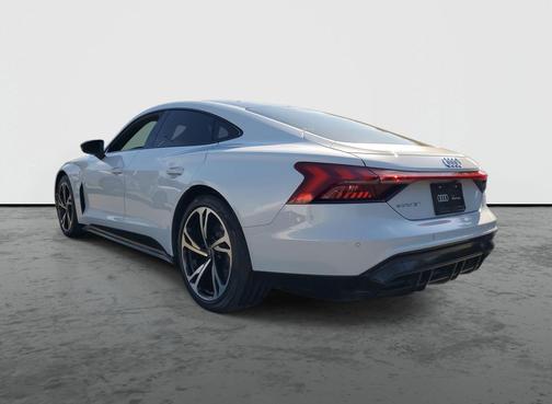 2022 Audi e-tron GT Premium Plus
