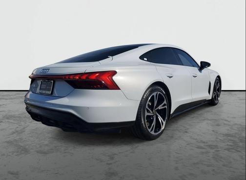 2022 Audi e-tron GT Premium Plus