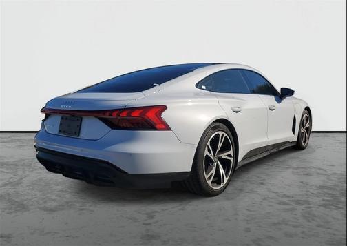 2022 Audi e-tron GT Premium Plus