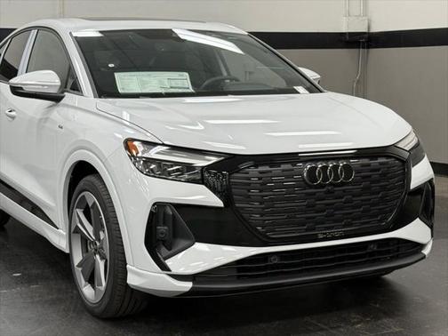 2025 Audi Q4 e-tron Sportback Premium Plus 55 quattro