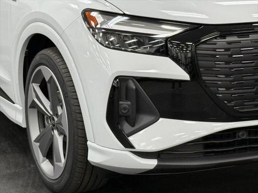 2025 Audi Q4 e-tron Sportback Premium Plus 55 quattro
