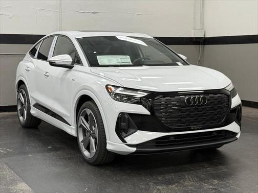 2025 Audi Q4 e-tron Sportback Premium Plus 55 quattro