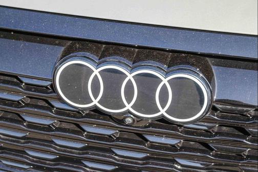 2024 Audi Q8 e-tron Premium Plus