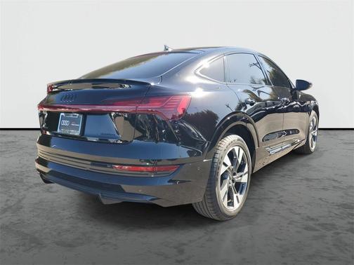 2023 Audi e-tron Sportback S line Premium