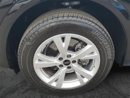 2025 Audi Q5 Premium TFSI quattro S tronic