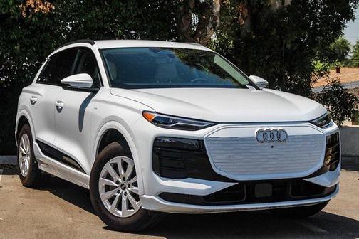2025 Audi Q6 e-tron Premium