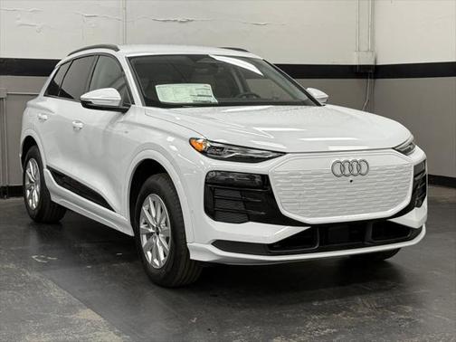 2025 Audi Q6 e-tron Premium