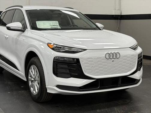 2025 Audi Q6 e-tron Premium