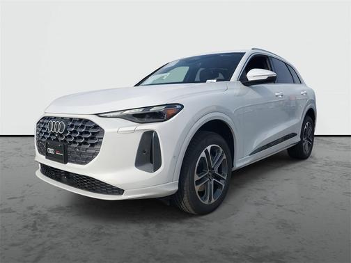 2025 Audi Q5 Premium TFSI quattro S tronic