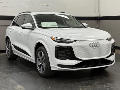 2025 Audi Q6 e-tron Premium Plus quattro