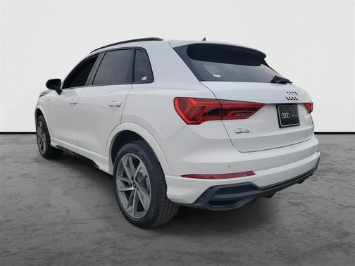 2025 Audi Q3 Premium 45 TFSI S line quattro Tiptronic