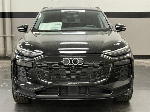 2025 Audi Q6 e-tron Premium Plus quattro