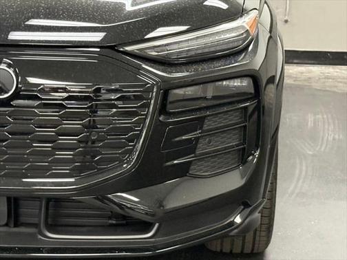 2025 Audi Q6 e-tron Premium Plus quattro