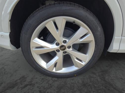 2023 Audi Q4 e-tron Prestige 50 quattro