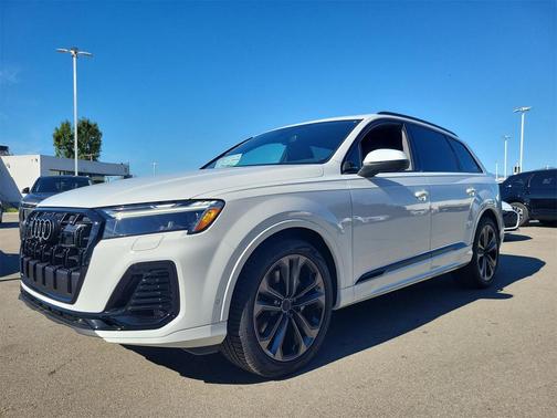 2026 Audi Q7 55 Premium Plus