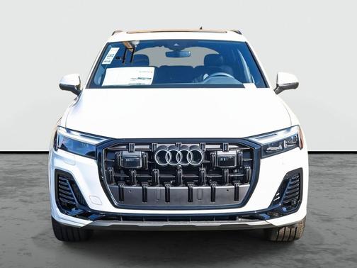2026 Audi Q7 55 Premium Plus