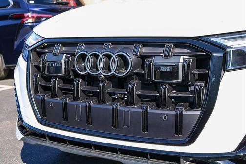 2026 Audi Q7 55 Premium Plus