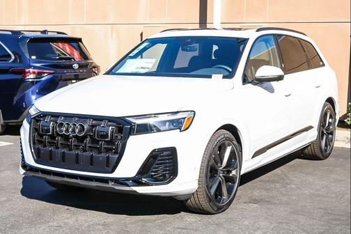2026 Audi Q7 55 Premium Plus