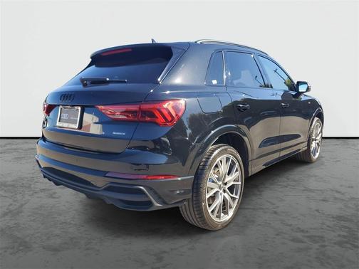 2025 Audi Q3 45 S line Premium Plus