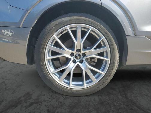 2021 Audi e-tron Prestige