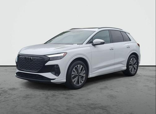 Glacier White Metallic 2025 Audi Q4 e-tron Premium 45 RWD