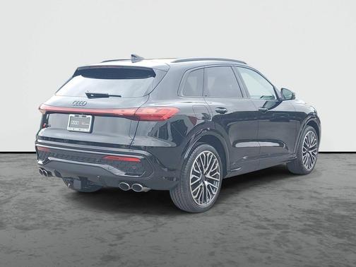 Mythos Black Metallic 2026 Audi SQ5 3.0T Prestige