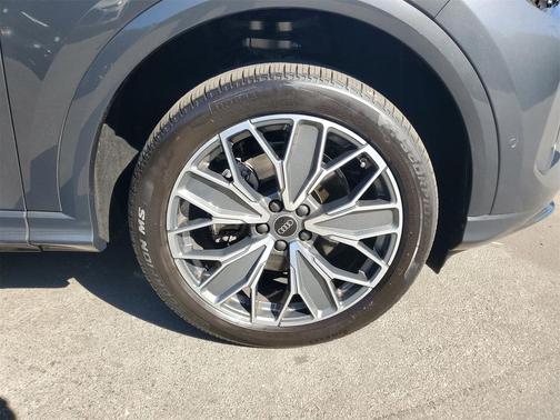 2025 Audi Q5 Premium Plus TFSI quattro S tronic