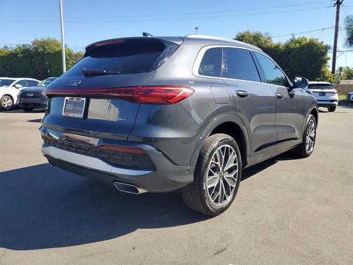 2025 Audi Q5 Premium Plus TFSI quattro S tronic