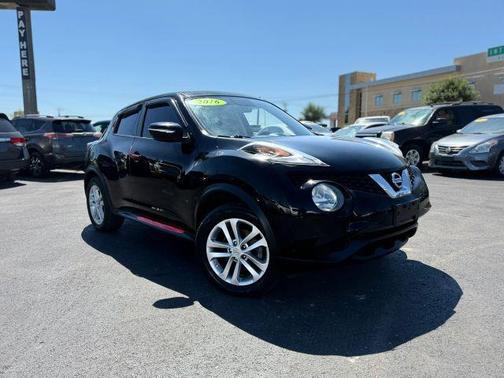 Black 2016 Nissan Juke S