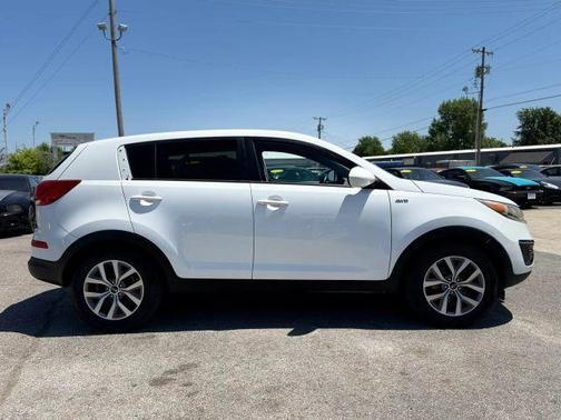White 2014 Kia Sportage LX
