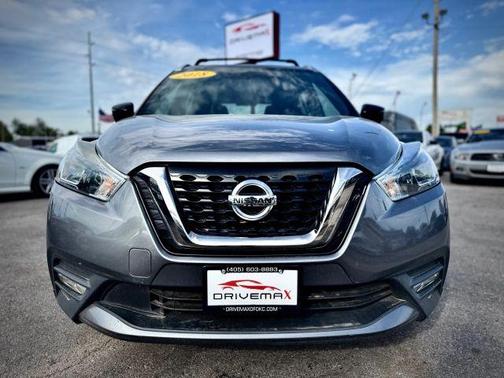 2018 Nissan Kicks SR