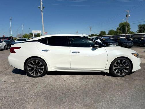 Pearl White 2016 Nissan Maxima 3.5 SR