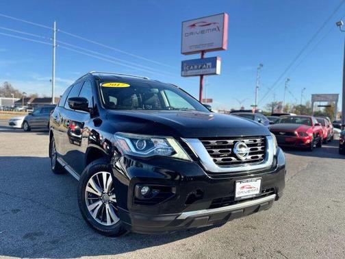 2017 Nissan Pathfinder SV