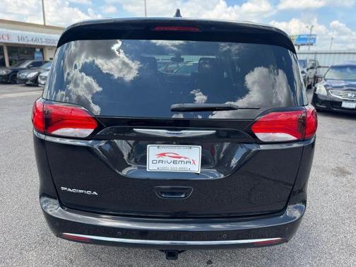 2019 Chrysler Pacifica Touring-L