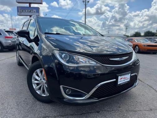 2019 Chrysler Pacifica Touring-L