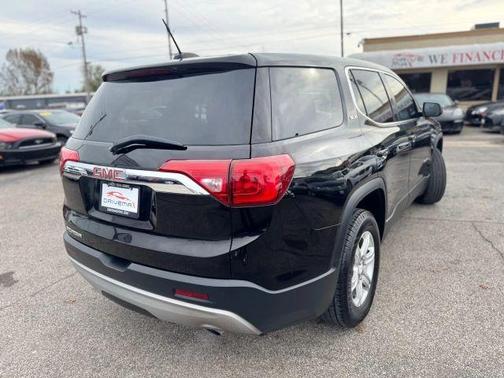 2017 GMC Acadia SLE-1