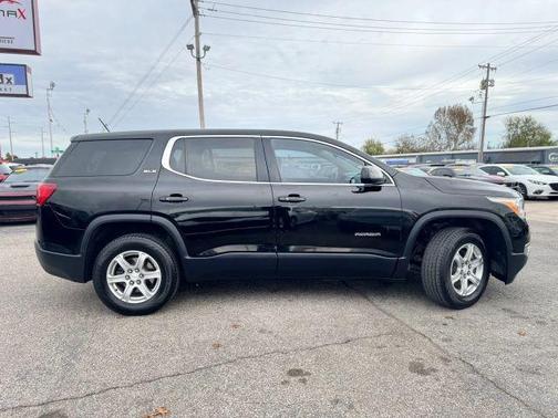 2017 GMC Acadia SLE-1