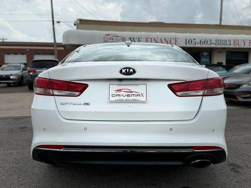 White 2018 Kia Optima LX
