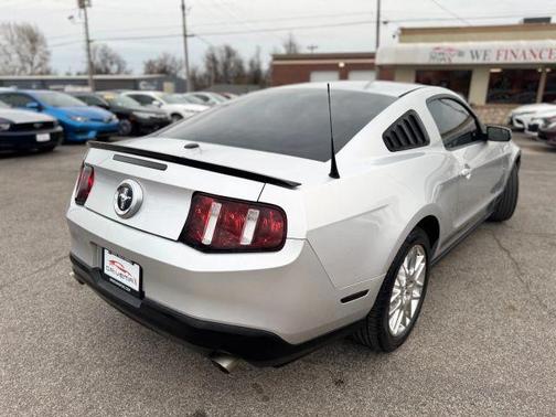 2012 Ford Mustang V6 Premium