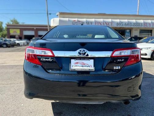 Black 2012 Toyota Camry Hybrid XLE