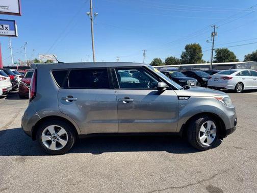 2017 Kia Soul Base