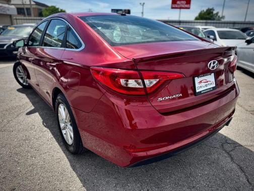 2016 Hyundai SONATA SE